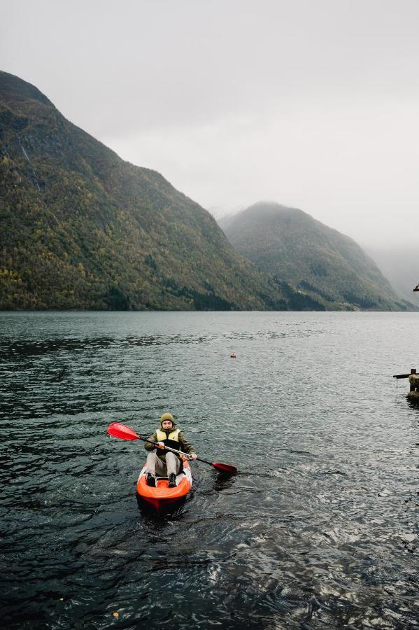 Fjaerland Fjordstove Hotell - Huseby Hotelldrift As エクステリア 写真